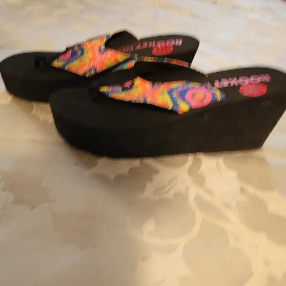 New Rocket Dog Platform Flip Flop - Picture 3 of 6